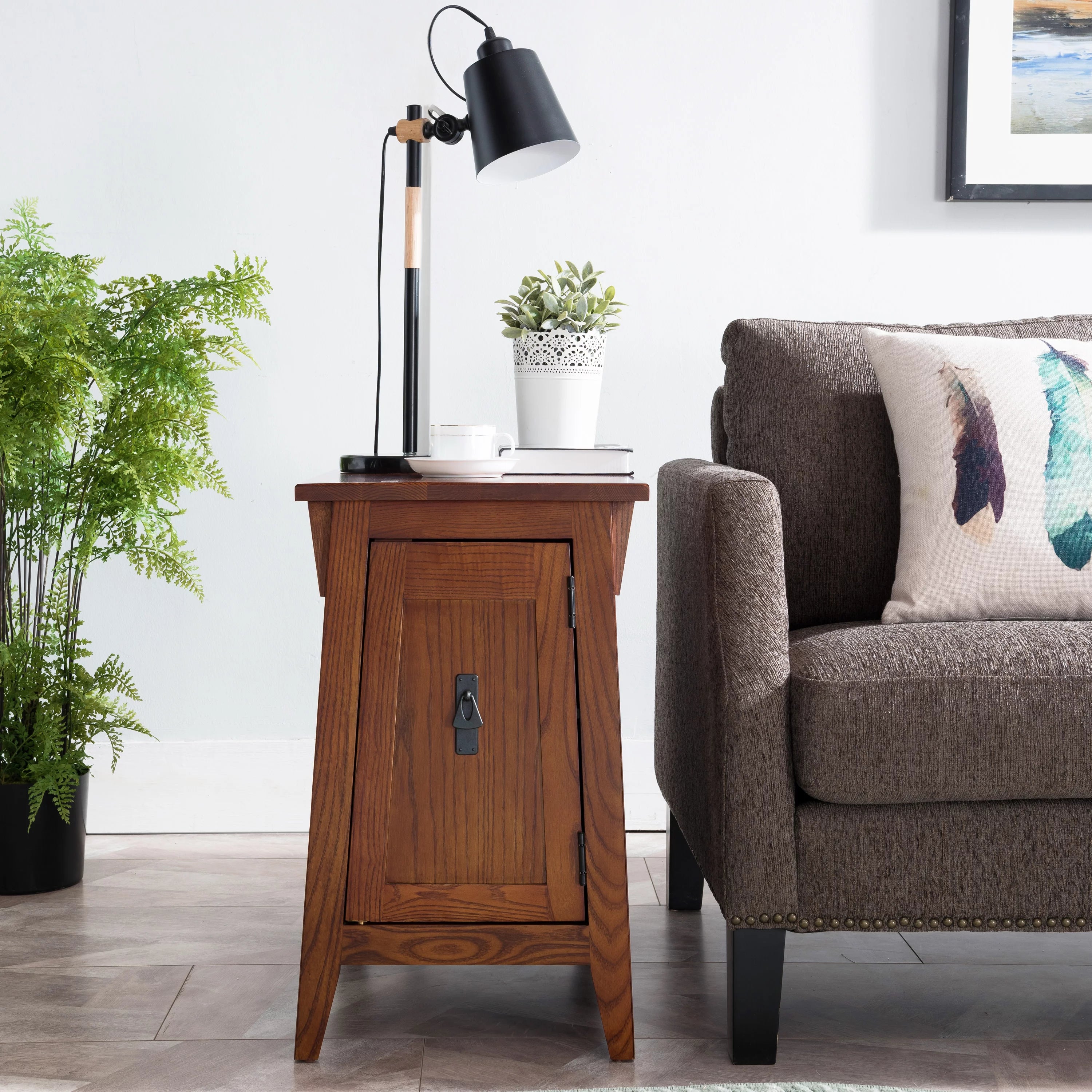 Russet Solid Wood End Table Q27987