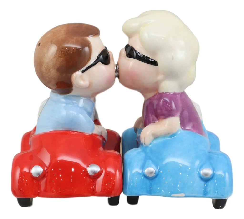 Ceramic Salt And Pepper Shakers Set R49790