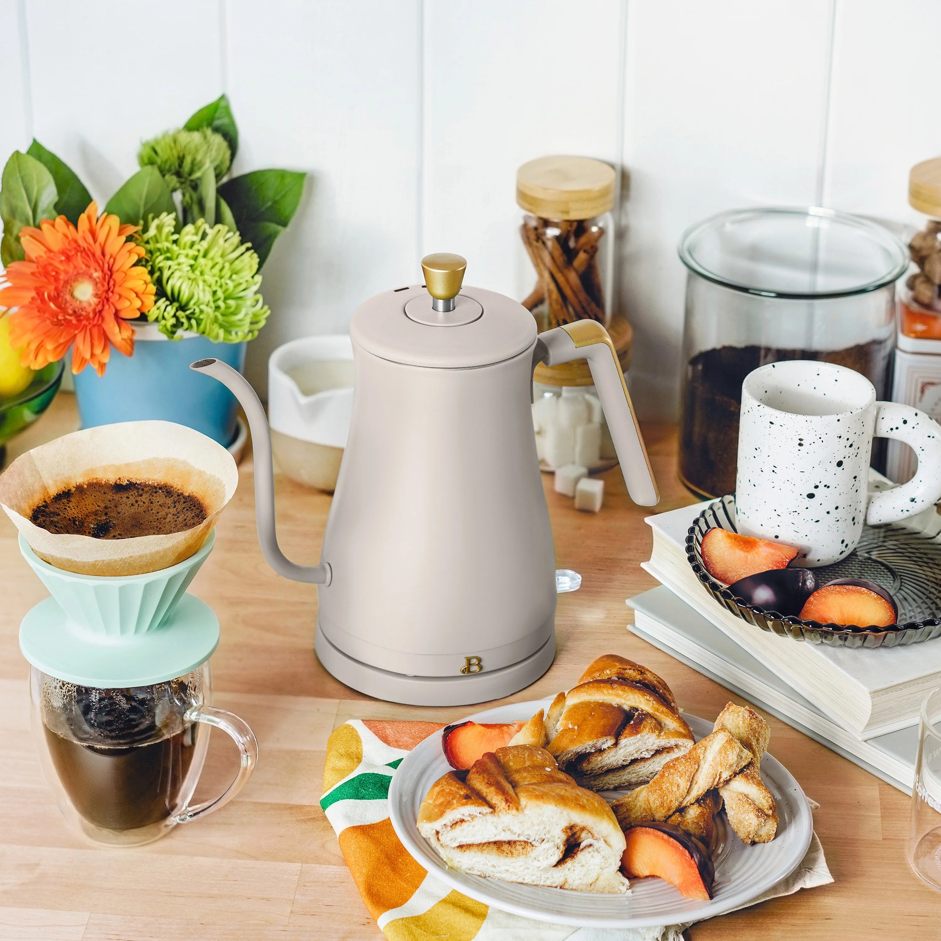1-Liter Electric Gooseneck Kettle 1200 W Porcini Taupe S637