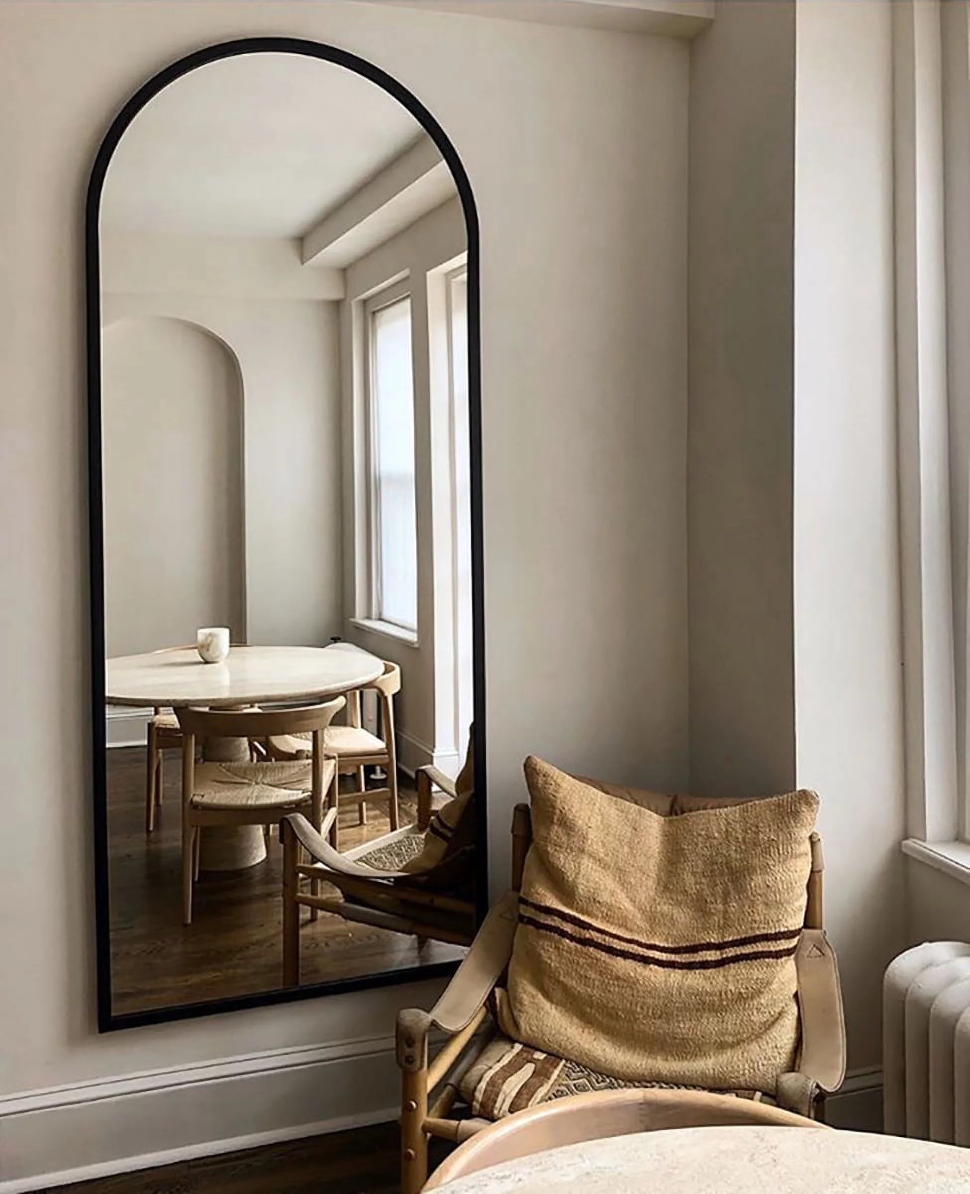 64"x21" Arched Full Length Floor Mirror with Aluminum Frame (Black) H798