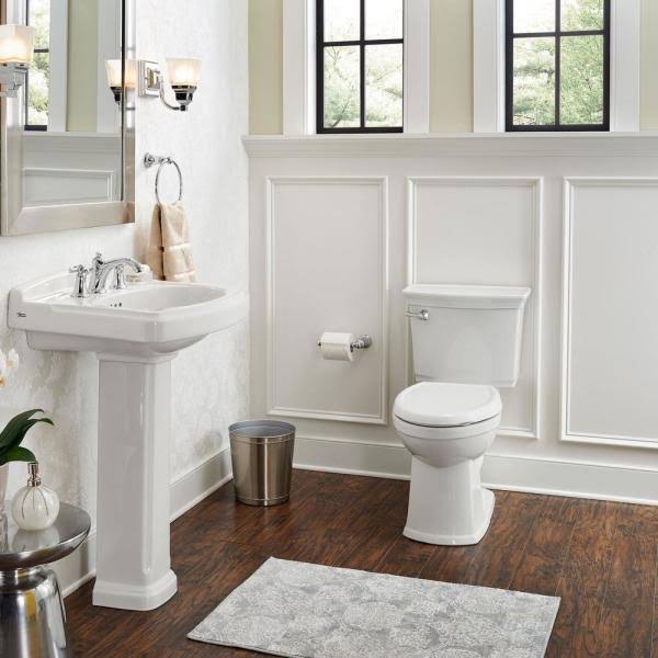 White Elongated Toilet F780
