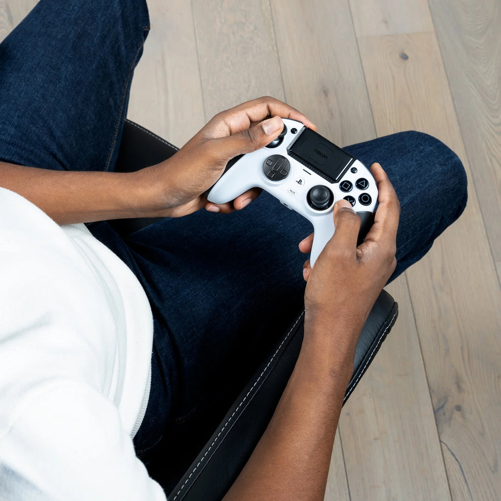 White Wireless Controller B3926