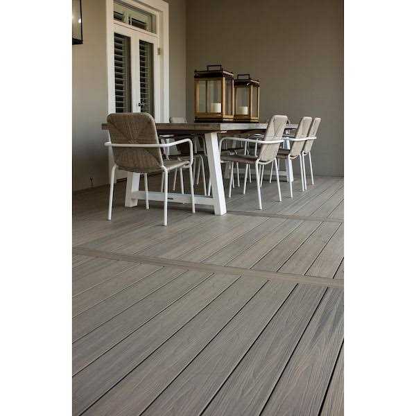Hollow Composite Decking Board B95810